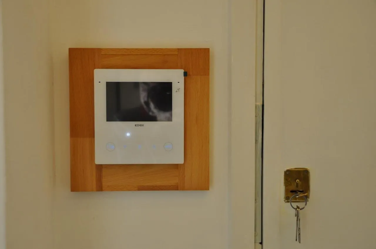 C Studio - Design Bilo Suite -M3- 8 Min Dal Duomo Milan Apartment
