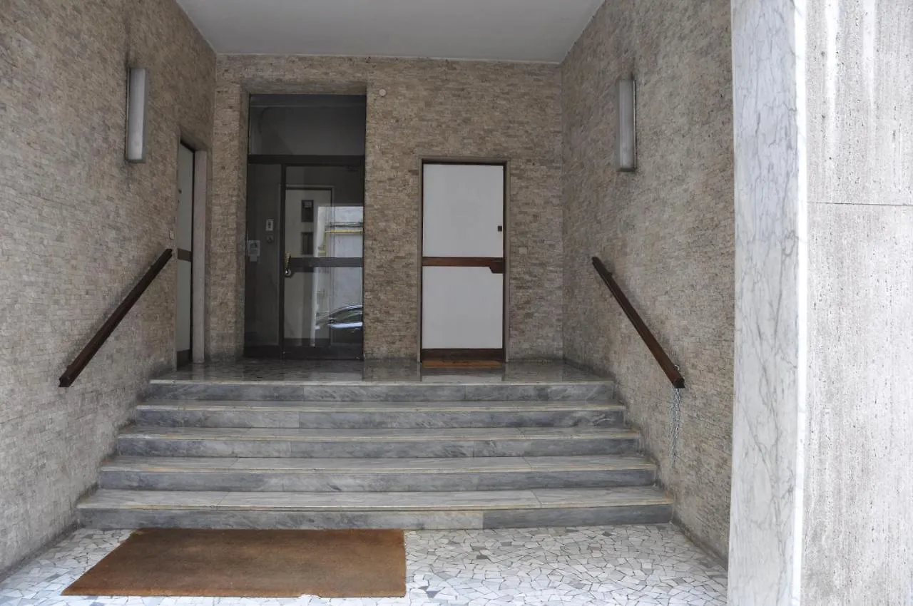 C Studio - Design Bilo Suite -M3- 8 Min Dal Duomo 밀라노 아파트